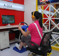 汽車(chē)只能速駕模擬器