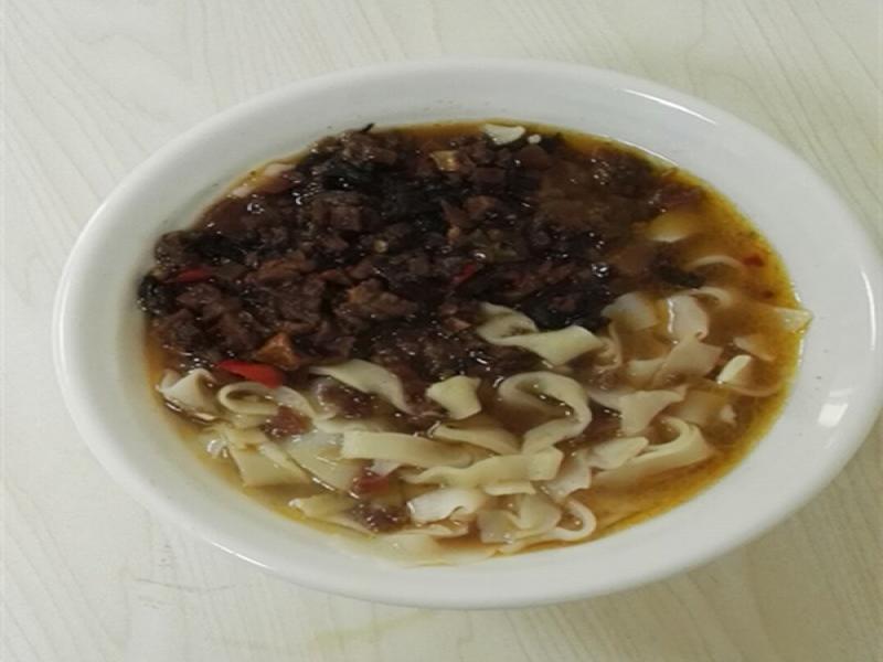 車(chē)媽媽黃花牛肉手搟面