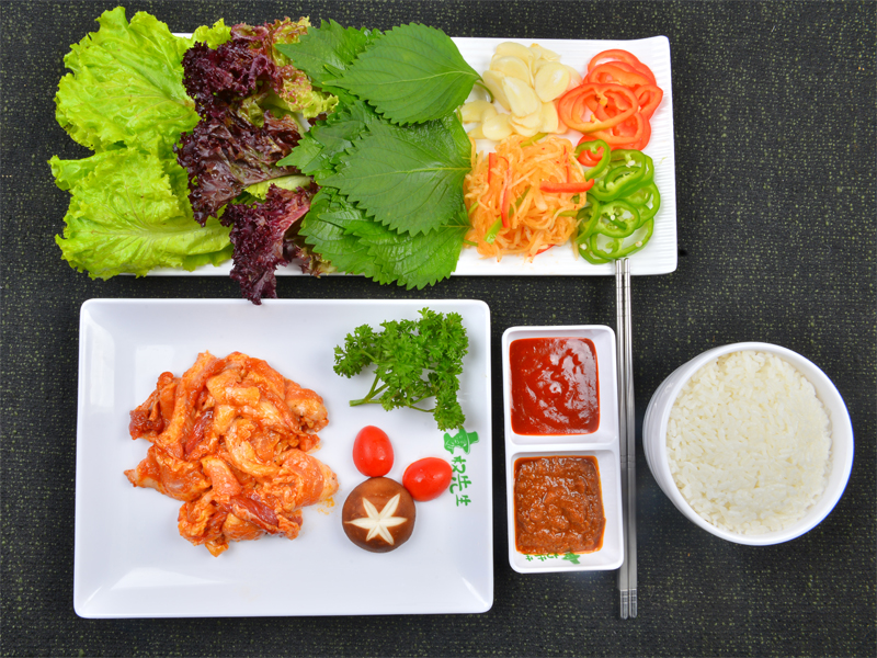 權先生韓餐考辣醬五花肉菜包飯_投資韓式菜包飯_韓式料理菜包飯