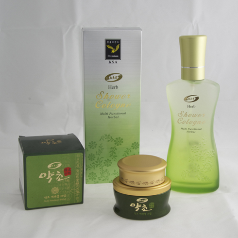 絲咪達(dá)韓妝城-白玉生高端護膚產(chǎn)品
