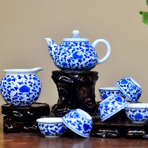 龍潤茶產(chǎn)品-8頭青花靈芝草壺茶具