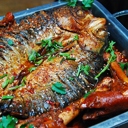 聚義廳特色燒烤-烤魚(yú)